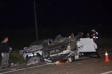 İ­z­m­i­r­’­d­e­ ­k­a­z­a­:­ ­5­ ­ö­l­ü­ ­1­ ­y­a­r­a­l­ı­
